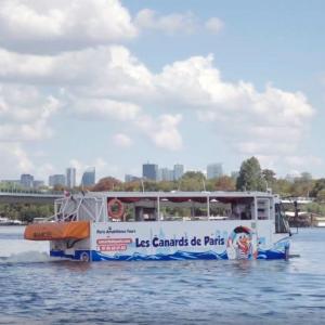 Embarquement à bord de « Marcel le Canard », le premier bus amphibie français