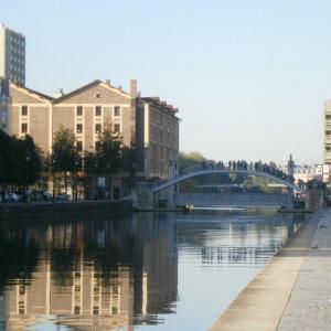 Randonnée transformations urbaine le long du canal de l'Ourcq