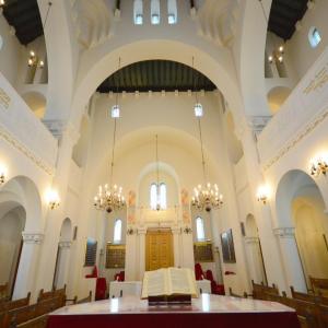 La Synagogue de Boulogne  : Un havre de paix et de lumière