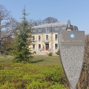 Visite guidée d'exposition au Château des Tourelles