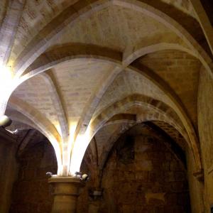 Les caves médiévales parisiennes (visite et repas)