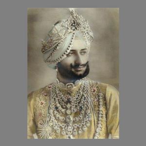 Maharajas, charmeuses de serpent et diamants, l’Inde à Paris du XIXème siècle