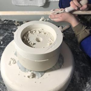 Découverte fabrication de porcelaine à l'atelier Eugène Griotte