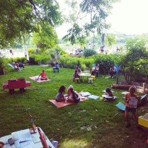 Lire au parc : balade au milieu des arbres - Parc Georges Valbon