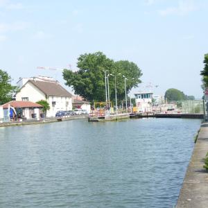 Promenade au bord de l'eau : le canal de Saint-Denis, quelle histoire...