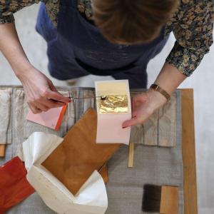 Atelier des Ors de Marne - Initiation à la pose de feuille d’or – Salon d’Artisanat d’Art
