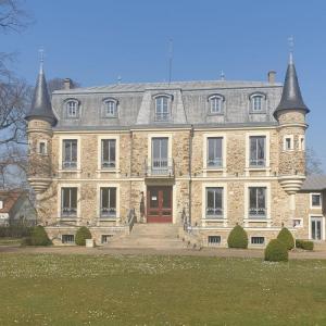 L'exposition "Emergences" au Château des Tourelles