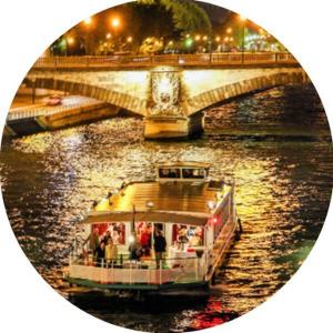 Croisière Dîner Réveillon du nouvel An sur la Seine à Paris
