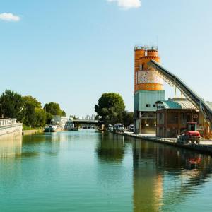 Balade le long du canal Saint-Denis jusqu'au chantier de la future gare de La Courneuve Six-Routes
