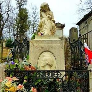 Art route at Paris Père Lachaise cemetery: in the footsteps of the great masters
