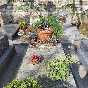 An artistic stroll: discovering artists at Montparnasse cemetery