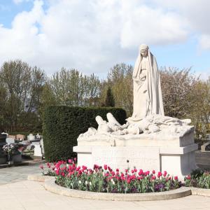 Le cimetière des Lilas, au féminin