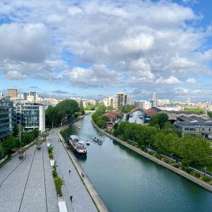 Croisière Street Art : "Au Fil de l'Autre" sur le canal de l'Ourcq