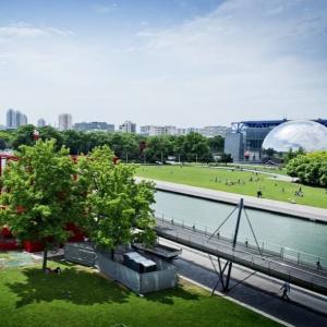 En bateau + balade dans le parc de la Villette