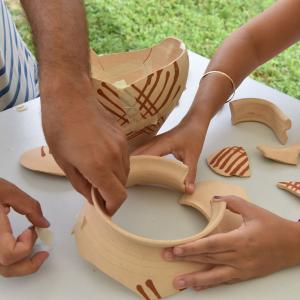 Atelier : Sous l’œil du céramologue à à l’Archéosite