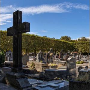 Cimetière PIERRE GRENIER : QUAND L’HISTOIRE ÉCLAIRE LE PRÉSENT