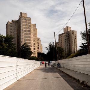 Spécial été - 2)	Pantin, le quartier des Quatre-Chemins et son cimetière parisien