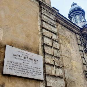 De l’Odéon à la Comédie Française : à Paris, sur les pas de Sarah Bernhard