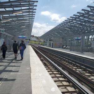 Voyage dans les nouvelles stations de la ligne 11