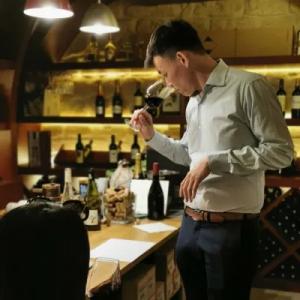 Croisière histoire du vin en région parisienne et dégustation sur le Canal de l'Ourcq