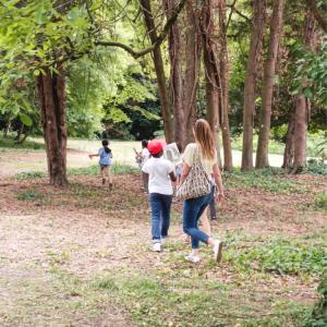 Atelier en famille dans le parc de la Fondation des Artistes