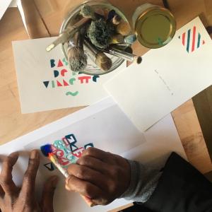 Atelier pochoir : réaliser une carte postale à Bobigny