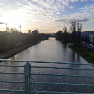 Promenade au bord de l'eau : le canal de Saint-Denis, quelle histoire...