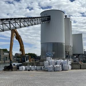Ports en ville : entre logistique et loisirs sur les quais du 12e et 13e