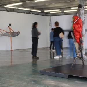 Sculpture basque : exposition "Rose Trraction" au Crédac