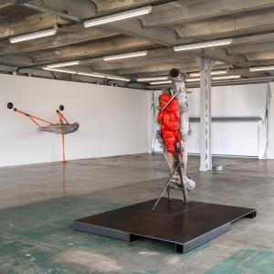 Sculpture basque : exposition "Rose Trraction" au Crédac