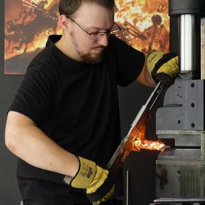 Démonstration par un forgeron-coutelier