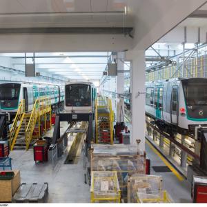 Entrez dans le cœur secret du métro de la ligne 9