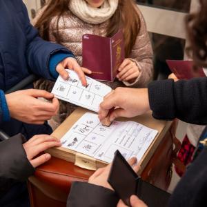 Pack Explore Paris - Check-in  + Boarding Pass + Visite famille
