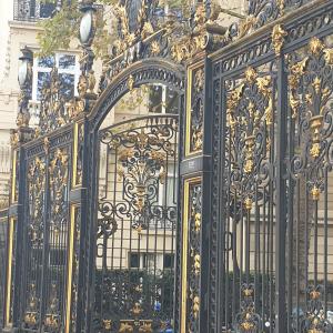 La vie de Maupassant et ses amis, du parc Monceau aux hôtels particuliers