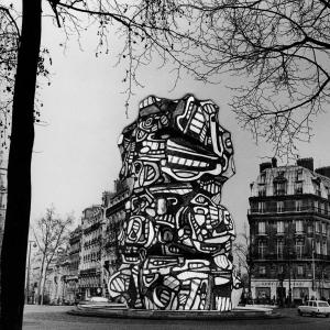 (c) Jean Dubuffet et Wolf Slawny (photographe) Tour aux figures, place Victor-Hugo à Paris, 1967