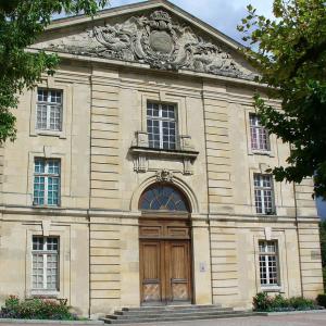 Fronton Caserne Charras © Mairie de Courbevoie et Yann Rossignol 