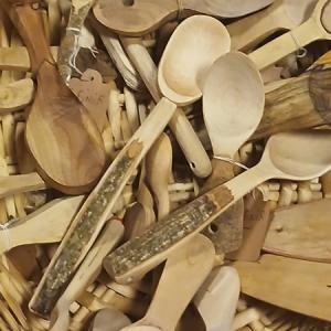 SPOON! Sculpture au couteau au Rooftop Crate Garden