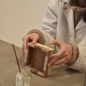 Ateliers upcycling du bois avec l'atelier R-ARE