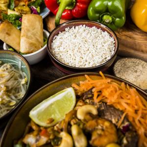 Atelier cuisine et repas colombien à la Butinerie à Pantin