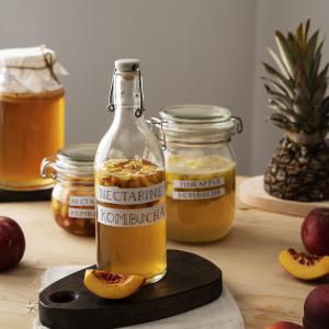 Atelier Kombucha avec Kai de Vinoemotion à la Butinerie