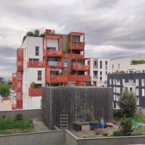 Découverte du toit d'un parking au cœur des Docks de Saint-Ouen