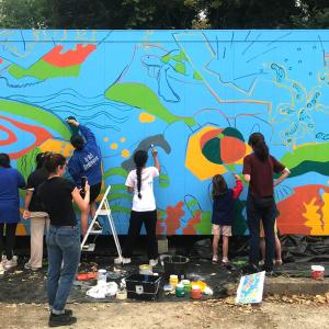 Portes ouvertes du 6b : atelier peinture murale participative