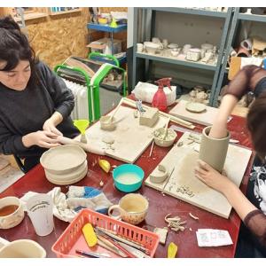 Portes ouvertes du 6b : atelier oya en céramique