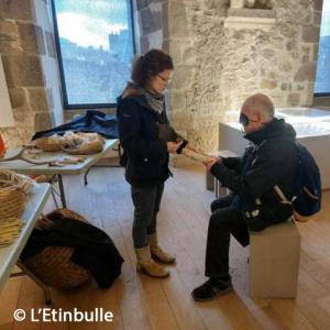 Atelier Le Moyen Âge à Tâtons à  l'archéosite de la Haute-Ile