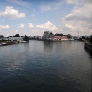 Croisière sur la Seine : architectures au bord de l'eau