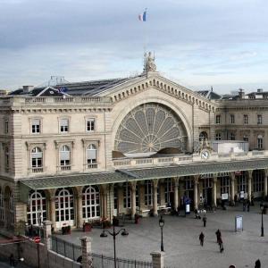 La Gare de l'Est, le couvent des Récollets et l'église Saint-Laurent