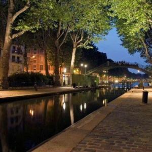 La Guinguette du Canal : Dîner musical sur le canal Saint Martin et la Seine