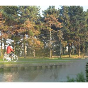 Balade à vélo sur l'Ourcq et visite guidée du parc de la Poudrerie