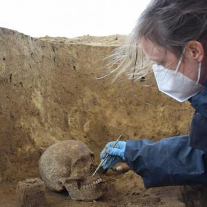 Visite du chantier archéologique des Ardoines à Vitry