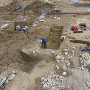 Visite du chantier archéologique des Ardoines à Vitry